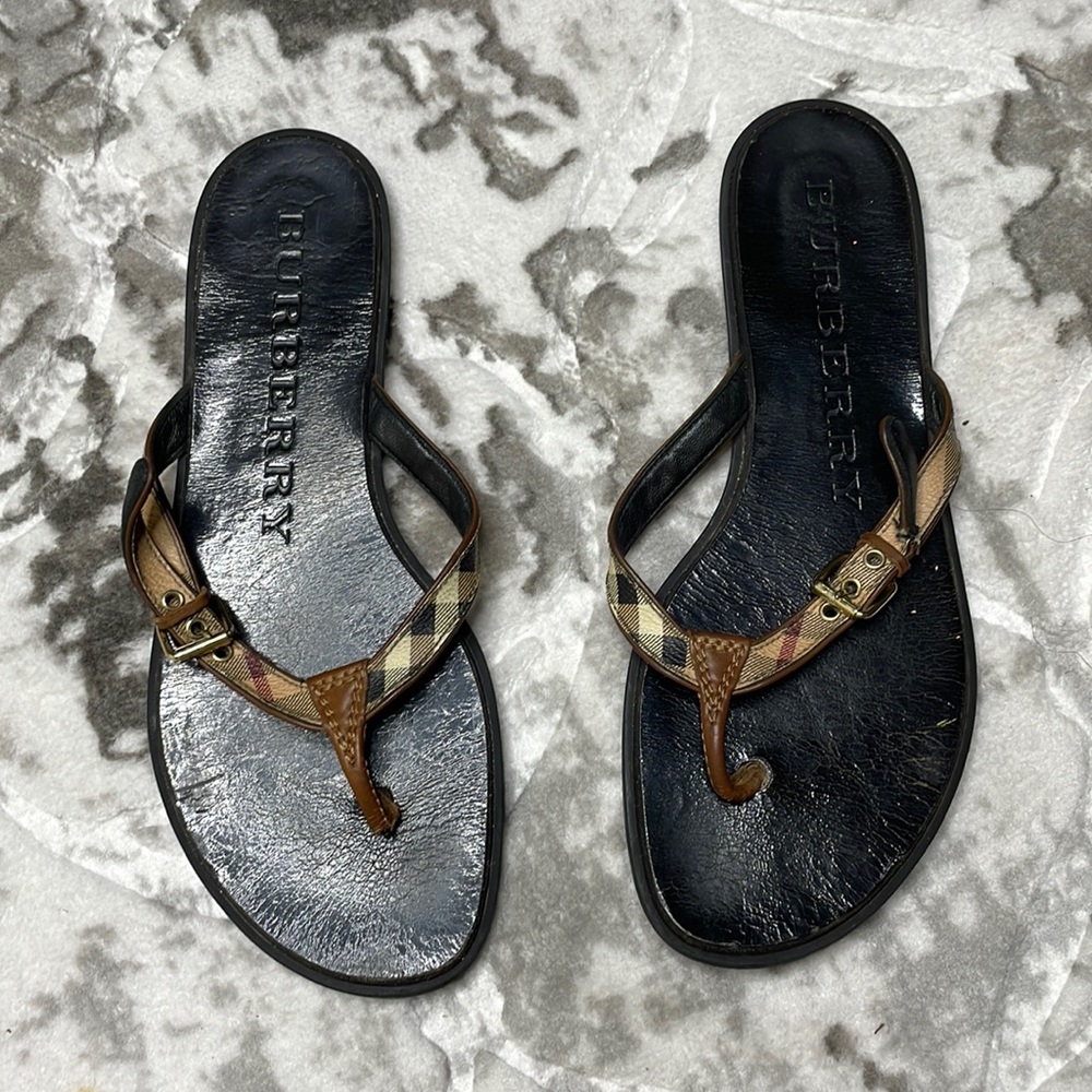 Women’s Burberry Sandals flip flops 6 - Picture 7 of 14